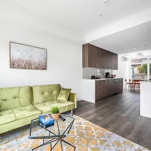 New 3bd Townhouse Near Qe Park Vancouver