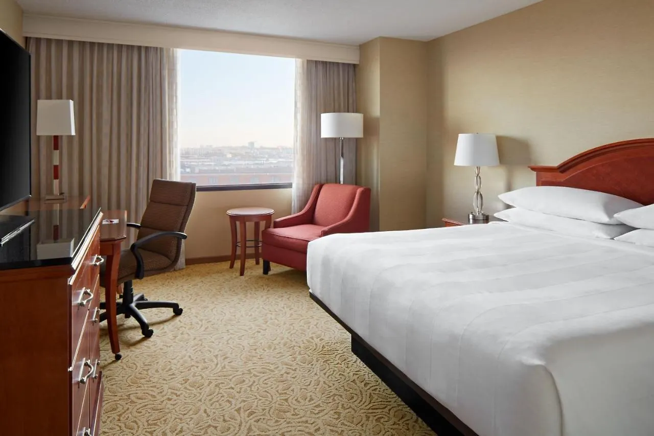 Toronto Airport Marriott Hotel 4*,